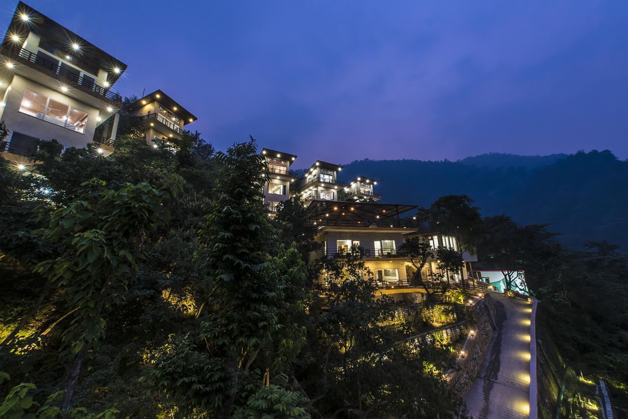 Hotel Veda5 Ayurveda & Yoga Retreat à Rishīkesh Extérieur photo
