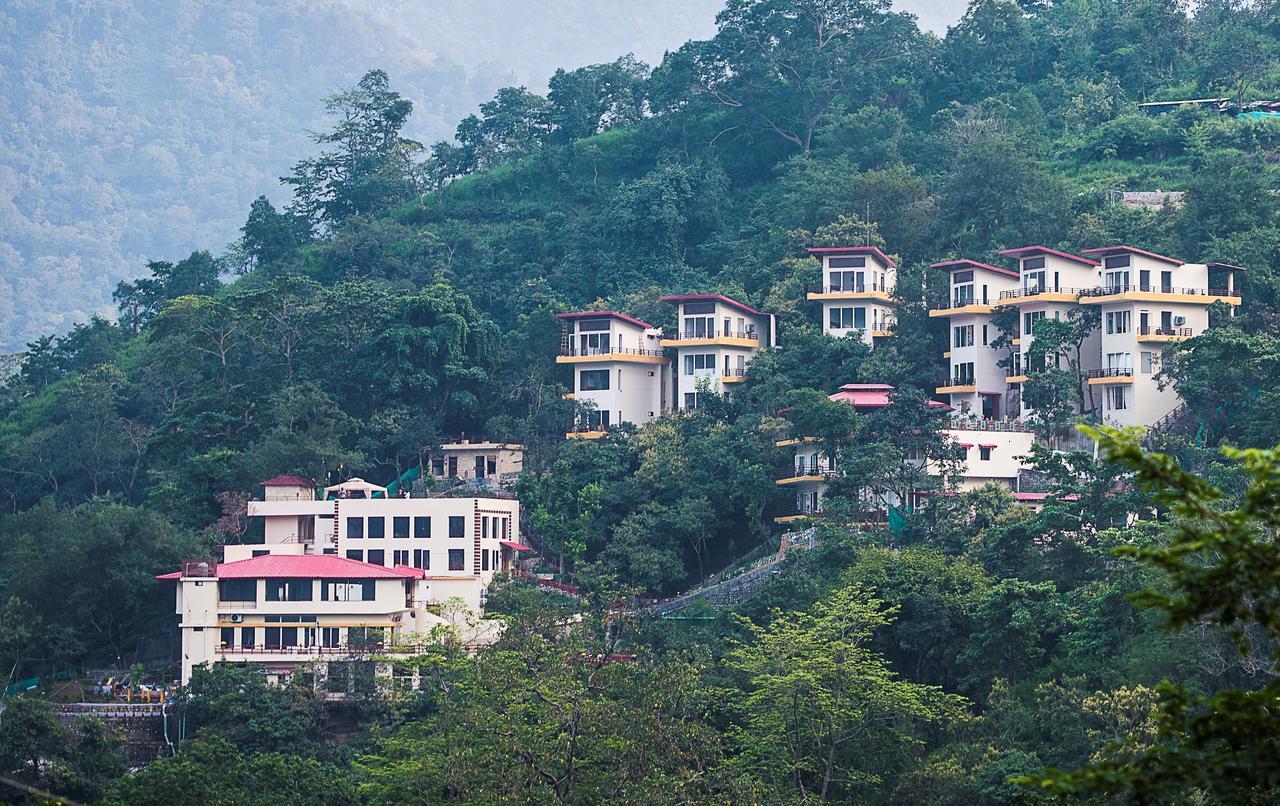 Hotel Veda5 Ayurveda & Yoga Retreat à Rishīkesh Extérieur photo