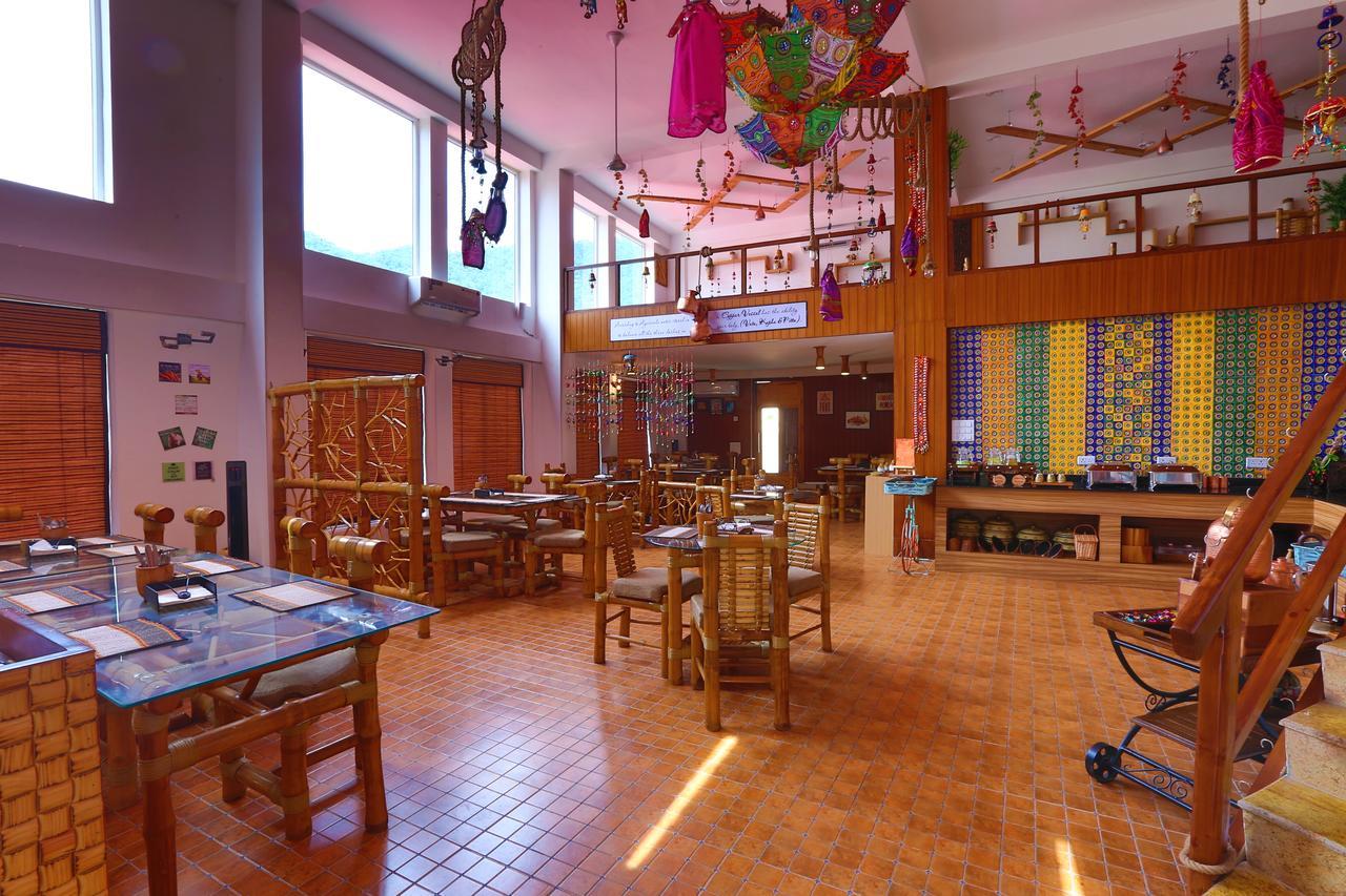 Hotel Veda5 Ayurveda & Yoga Retreat à Rishīkesh Extérieur photo