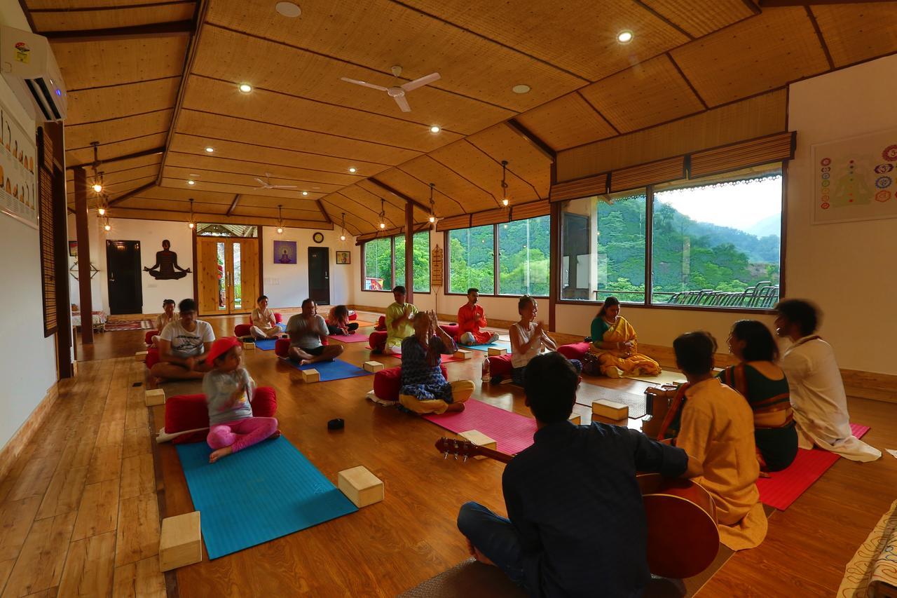 Hotel Veda5 Ayurveda & Yoga Retreat à Rishīkesh Extérieur photo