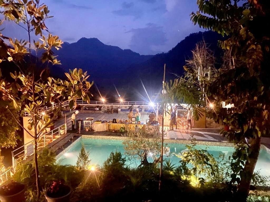 Hotel Veda5 Ayurveda & Yoga Retreat à Rishīkesh Extérieur photo