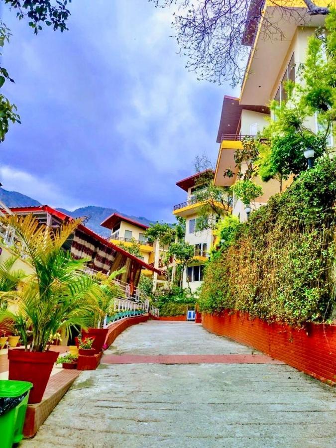 Hotel Veda5 Ayurveda & Yoga Retreat à Rishīkesh Extérieur photo