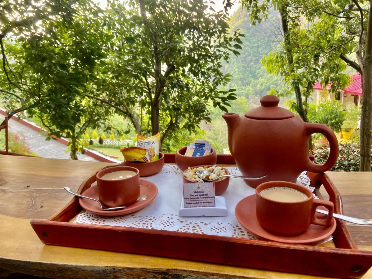 Hotel Veda5 Ayurveda & Yoga Retreat à Rishīkesh Extérieur photo