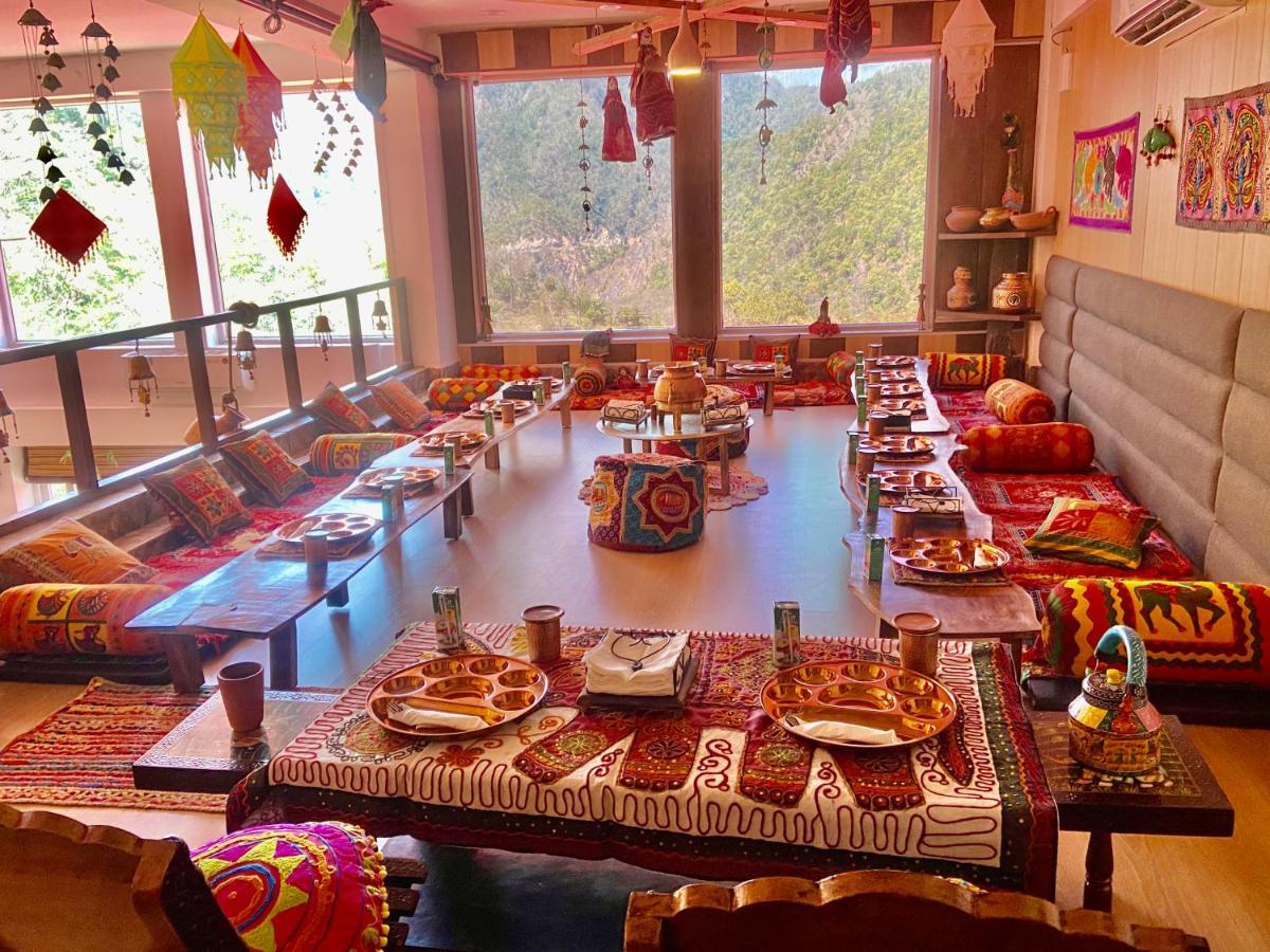 Hotel Veda5 Ayurveda & Yoga Retreat à Rishīkesh Extérieur photo